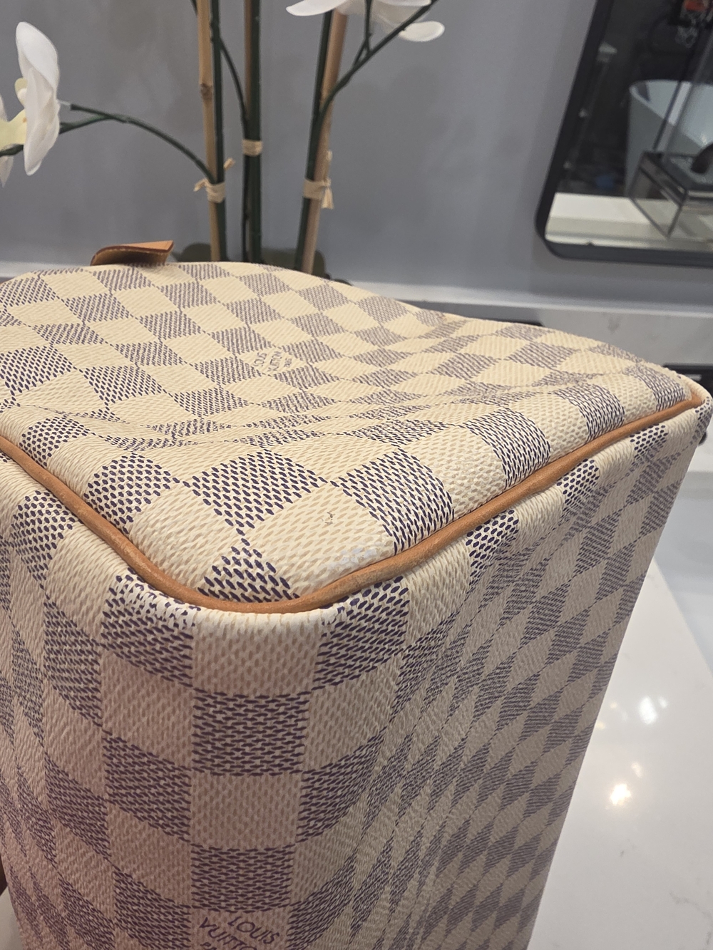 Louis Vuitton Damier Azur Satchel in Cream and Tan - Picture 7 of 16